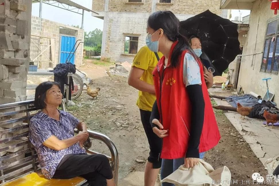 吳欣桐:“不怕喊破嗓子 只為村民疫情防控安全”