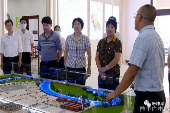 市委辦公室黨支部開展“永遠(yuǎn)跟黨走·建功新時(shí)代”固定日活動(dòng)