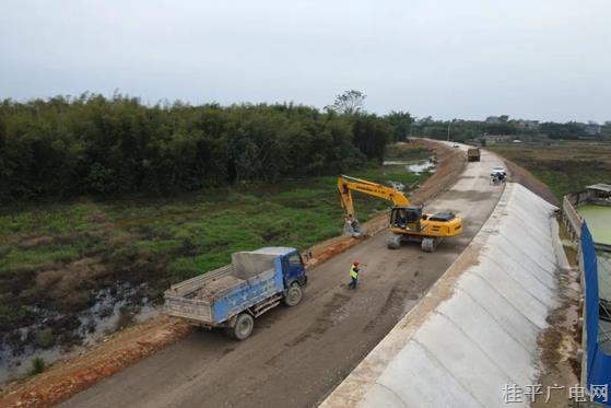 桂平：加快南木鎮(zhèn)繞鎮(zhèn)公路建設 改善群眾出行條件