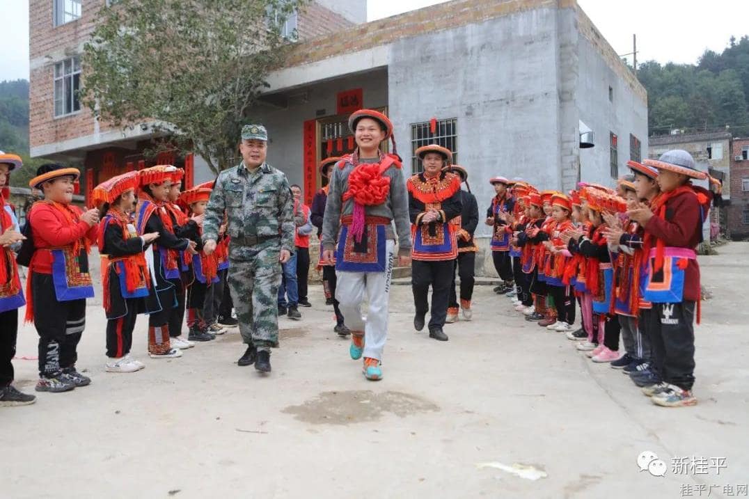 瑤族弟兄共圓當(dāng)兵夢(mèng)
