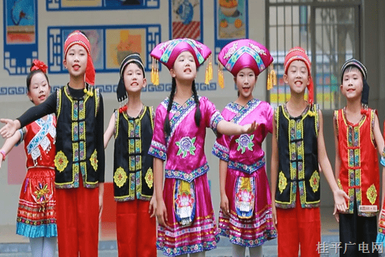 桂平市學校師生開展豐富多彩的民族團結(jié)進步教育活動  歡度“壯族三月三”