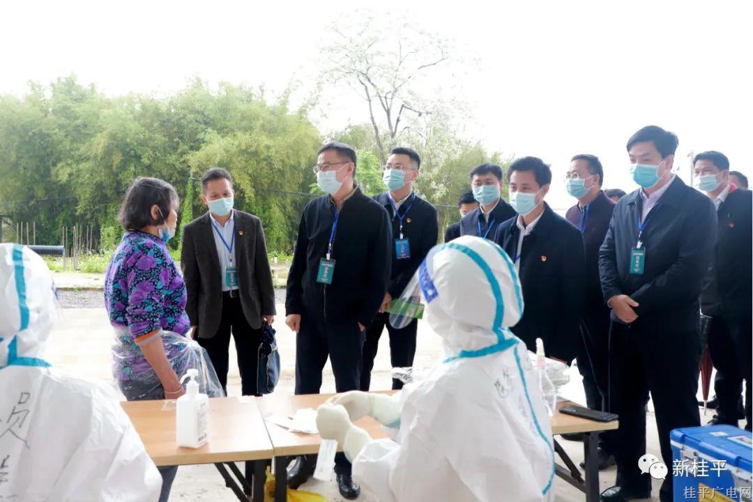 我市在南木鎮(zhèn)開(kāi)展2022 年新冠病毒大規(guī)模核酸檢測(cè)演練