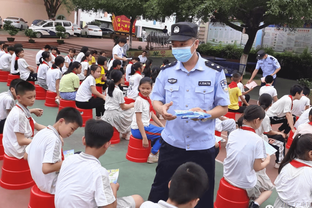 桂平市馬皮鄉(xiāng)開展雙節(jié)禁毒宣傳警示教育活動