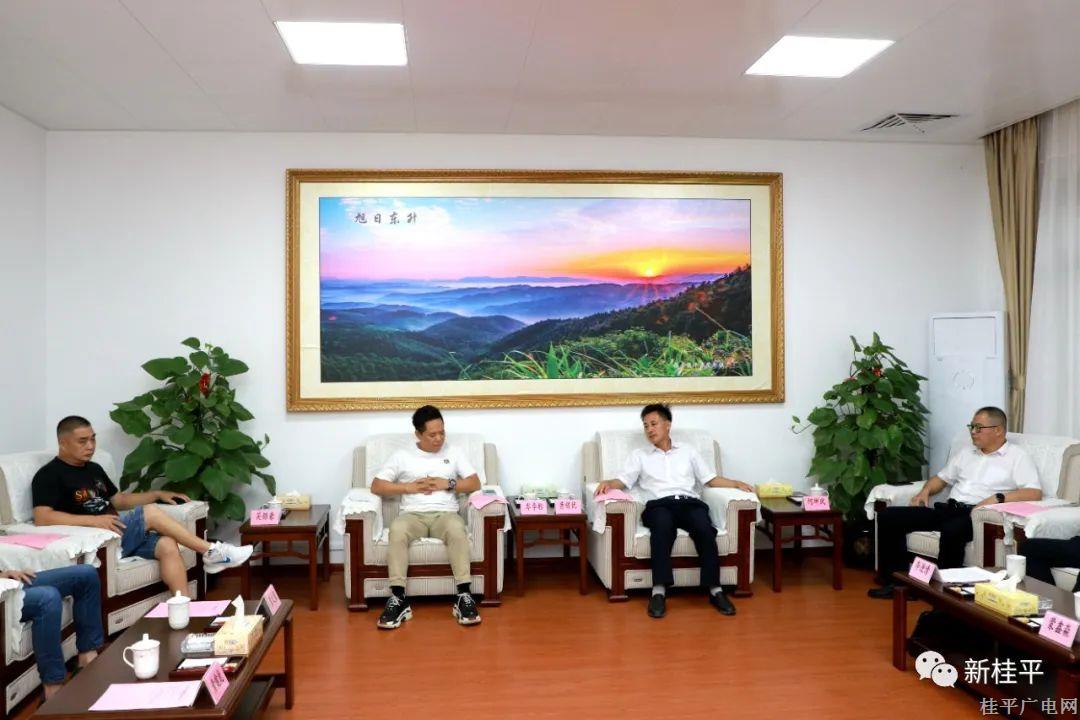 黃創(chuàng)優(yōu)會(huì)見廣東頂固智能家居有限公司一行