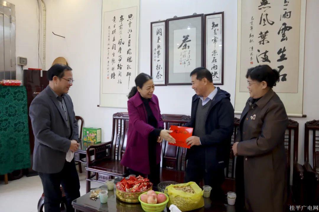 【新春走基層】蒙愛(ài)杏開(kāi)展春節(jié)走訪慰問(wèn)活動(dòng)