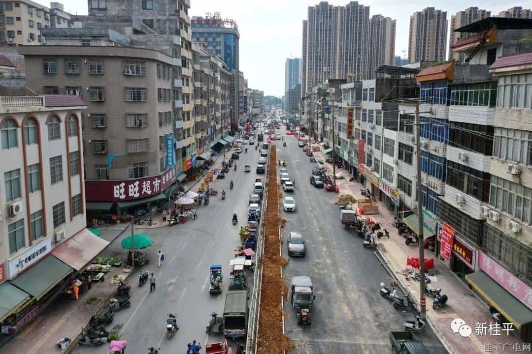 桂平：鉚足干勁忙施工 路網(wǎng)項(xiàng)目“加速跑”