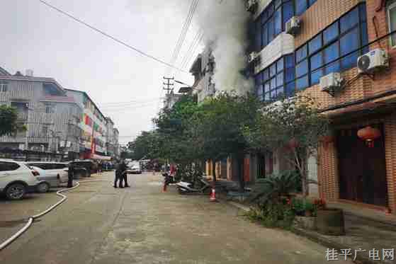 桂平金田鎮(zhèn)：法庭周邊突發(fā)火情 干警奮勇救火護平安