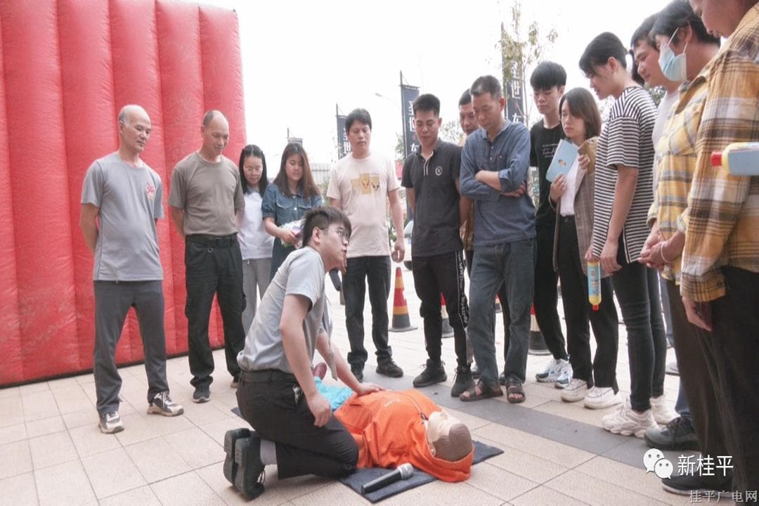 貴港市舉辦工傷預(yù)防項(xiàng)目“進(jìn)園區(qū)”宣傳活動(dòng)