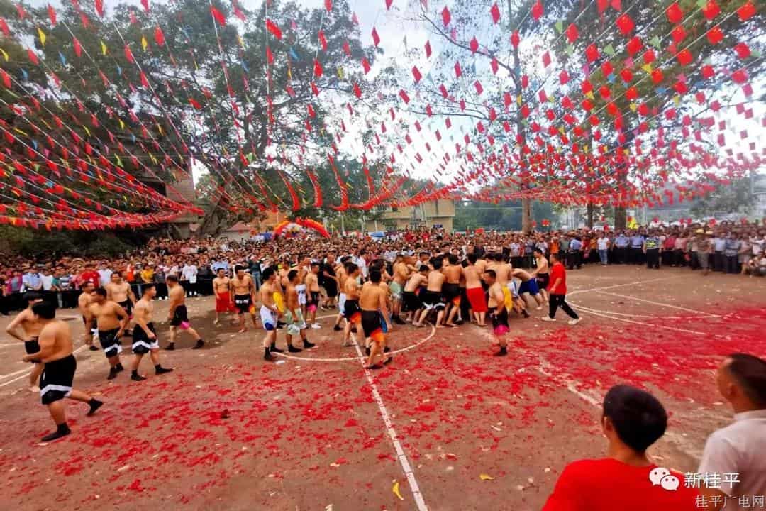 桂平市社步鎮(zhèn)良北村舉辦圣炮文化活動 吸引2萬多游客