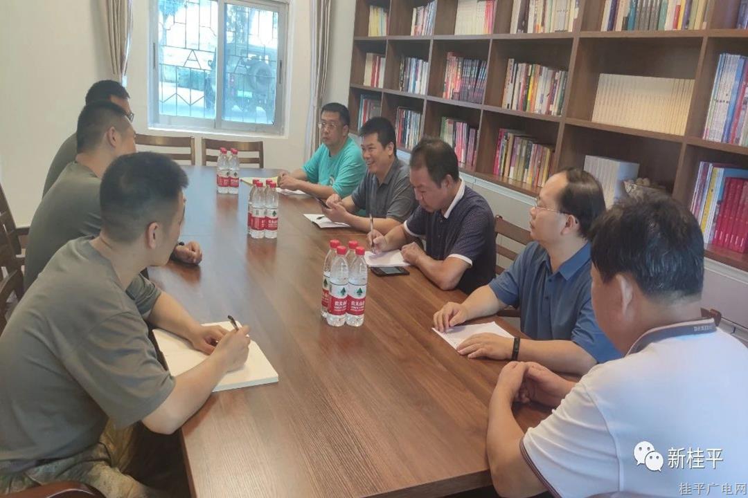 市發(fā)展改革局開展八一建軍節(jié)走訪慰問駐潯部隊(duì)活動(dòng)