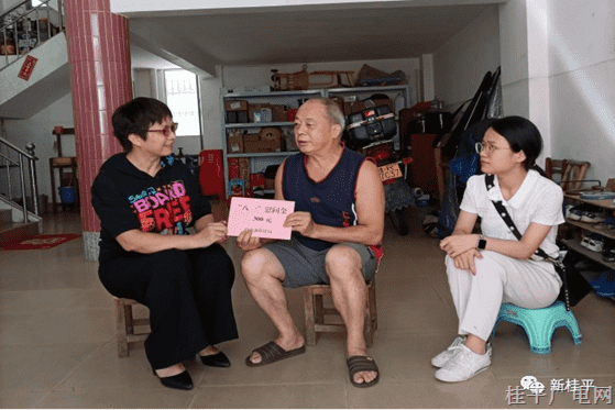 桂平市審計(jì)局積極開展“八一”慰問(wèn)活動(dòng)