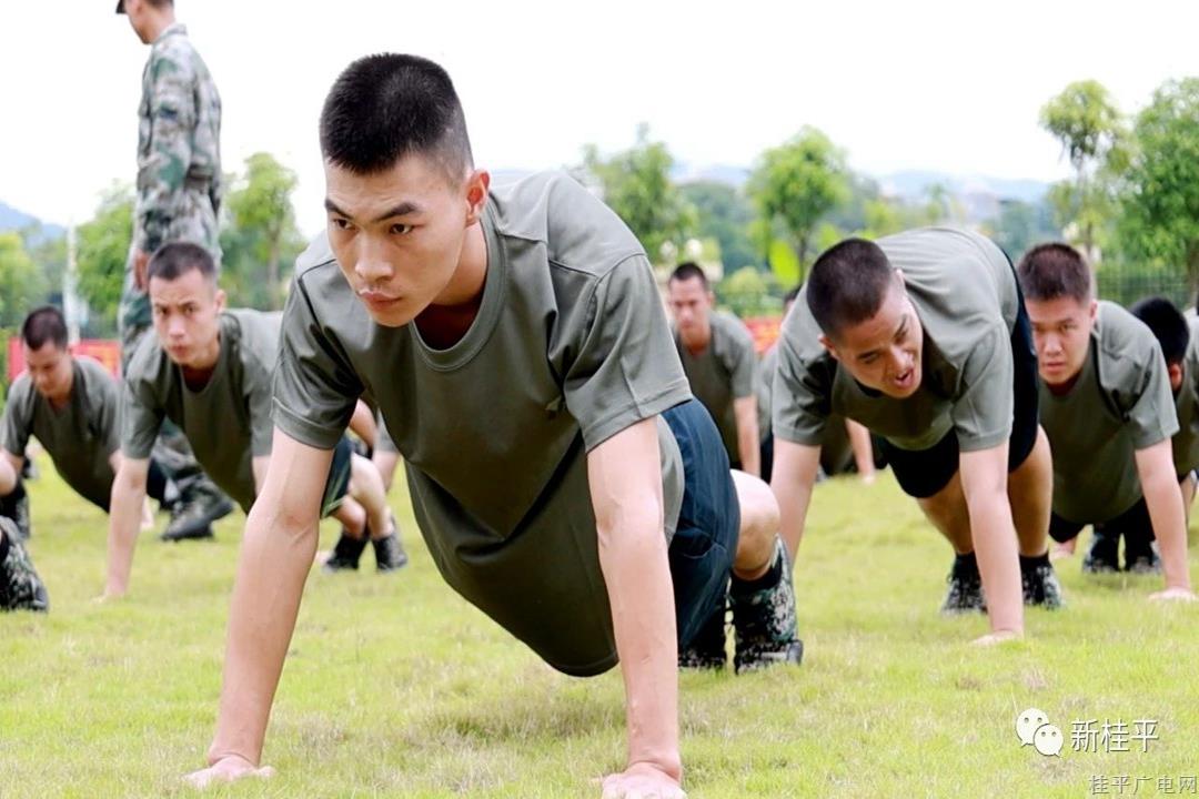 三姐弟接力參軍報(bào)國(guó) 共同續(xù)寫軍旅足跡