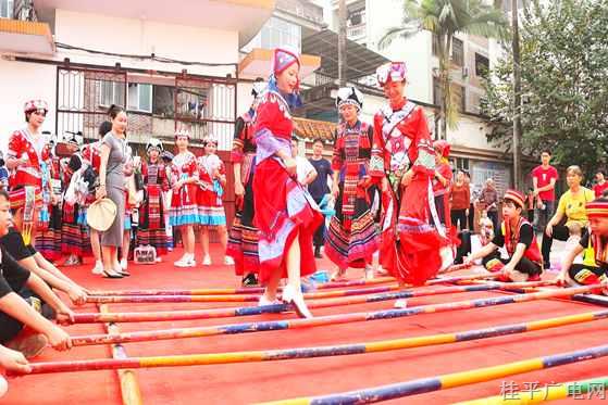 潮起三月三 奮進(jìn)新征程——桂平市教育系統(tǒng)2024年慶“三月三”活動(dòng)在紫荊鎮(zhèn)中心小學(xué)開展